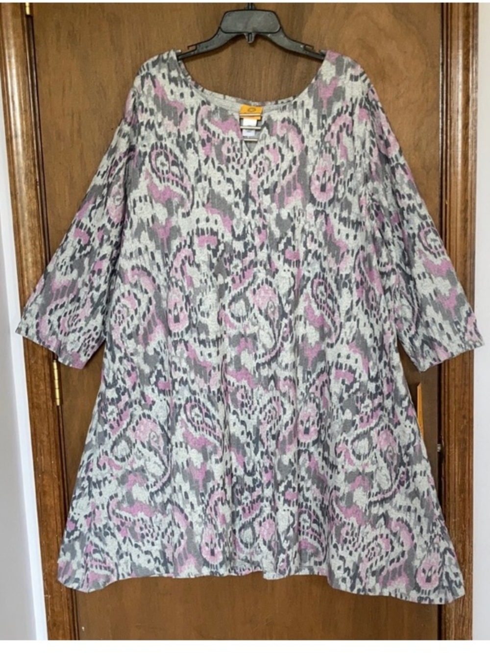 Ruby rd abstract print dress w metal accent& keyhole at neckline 2X